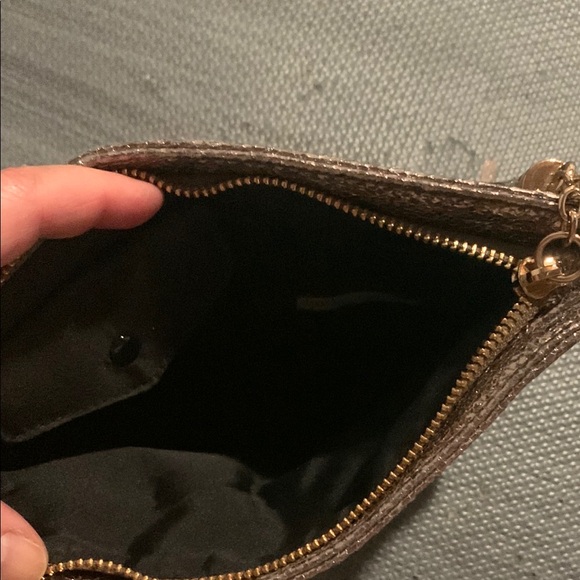 Gold Shimmer Clutch with Tassel and Pleated Design - Picture 3 of 4